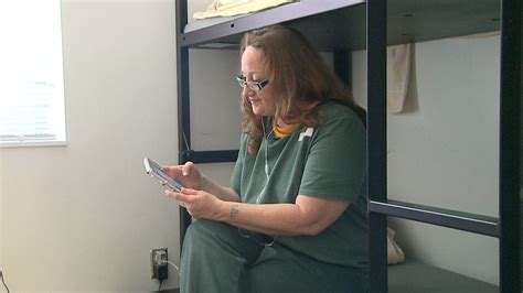 colorado prison inmates getting computer tablets fox31 denver