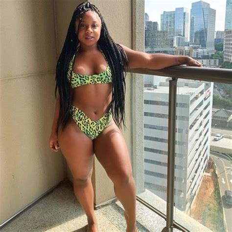 We Not Ready Nae Reginae Carter Shuts Down Internet With Neon