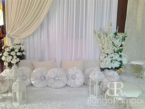 Hari ini kami nak share pasal mini pelamin yang gunakan 'paper fan'. BungaRampai: Pelamin Mini Tunang Cream