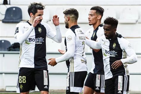 Farense regressa às vitórias frente ao Gil Vicente e deixa lanterna