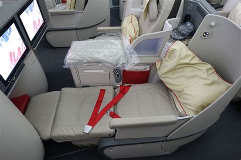 Review Royal Jordanian 787 8 Business Class Nyc To Amman