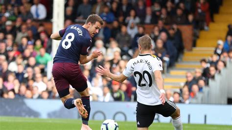 Aaron Ramsey Goal Video Backheal Reaction Fulham V