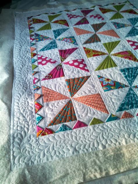 Love The Quilting On This Pinwheel Quilt Longarm Quilting Designs