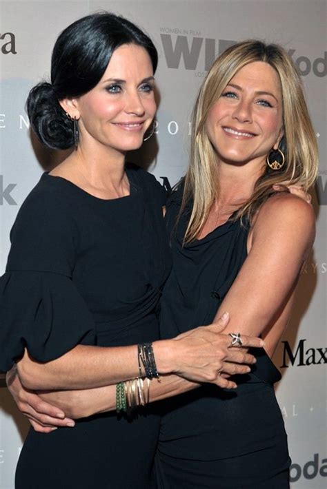12 Times Courteney Cox And Jennifer Aniston Gave Us Friendshipgoals By