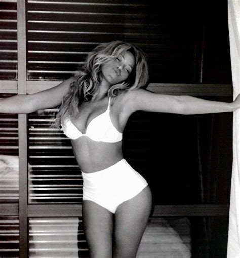 Beyoncé Shares Sexy New Swimwear Pictures Daily Star
