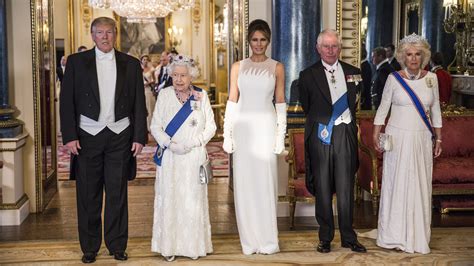 Trumps Ill Fitting Tux Mocked On Twitter After Queens Banquet