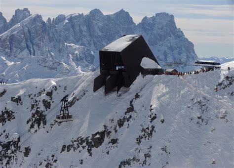 La società funivia col margherita, che gestisce gli impianti di risalita del comprensorio sciistico san pellegrino, ha emesso il suo primo minibond di 500 mila euro, con scadenza 2029. Dolomiti: Riaperta la funivia Col Margherita al Passo San ...