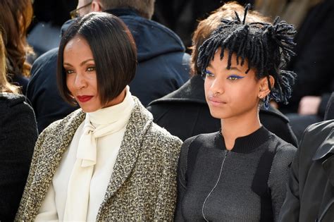 Willow Smith Famous Parents Hard Growing Up Hellobeautiful