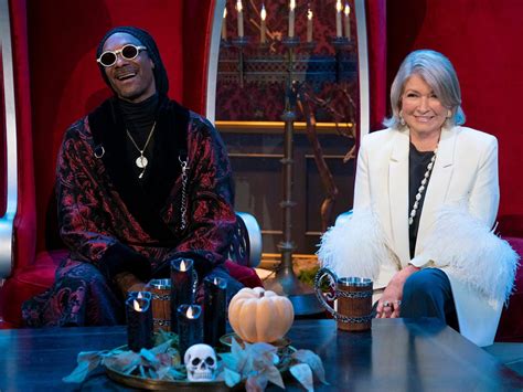 Martha Stewart Says Secondhand Smoke From Snoop Dogg Makes Her Feel