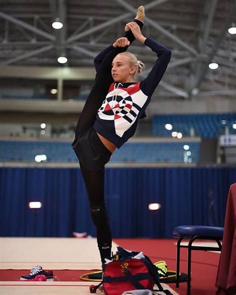 348,320 likes · 8,494 talking about this. Pin by Zen on Dance (With images) | Rhythmic gymnastics ...