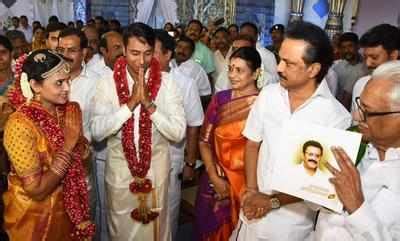 Dmk leader mk stalin, actor jeeva, actress hansika motwani and raai laxmi were among the celebs who attended the wedding reception of saravana stores owner arun saravana's daughter. Stalin takes a dig at Sasikala's legal troubles | Trichy ...
