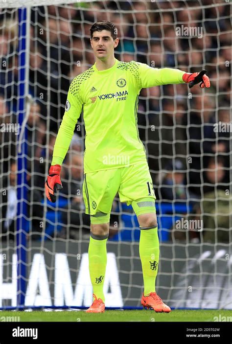 Chelsea Goalkeeper Thibaut Courtois Stock Photo Alamy
