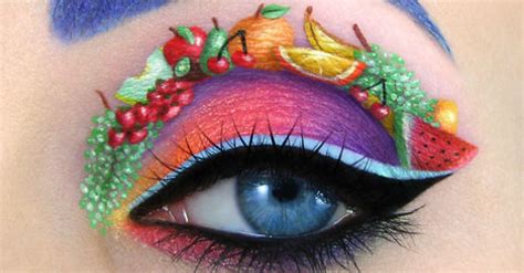 This Makeup Artist Transforms Her Eyes Into Gorgeous Works Of Art 22