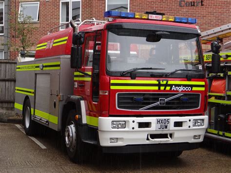 Hampshire Fire And Rescue Service 17 Fareham Volvo Water C Flickr