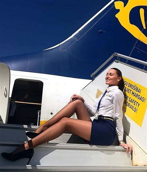Pin By Angelo Sky On Aviaci N Sexy Flight Attendant Sexy Stewardess