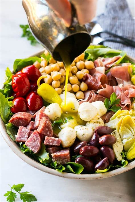 Try this easy paleo antipasto salad recipe for a quick weeknight dinner. Antipasto Salad - Dinner at the Zoo