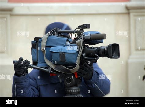 News Cameraman High Resolution Stock Photography And Images Alamy