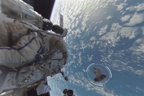 Step Outside The Iss In First Ever 360 Degree Spacewalk Video
