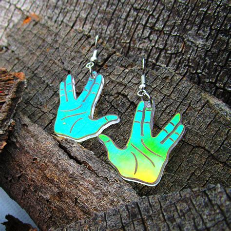 Spock Vulcan Salute Hand Gesture Iridescent Dangle Pendientes Etsy