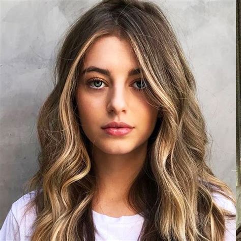 Face framing is when you use the front hairline perimeter to create a particular/style. Just 20 Gorgeous Pics of Brown Hair With Highlights, NBD | Hair highlights, Brown hair with ...