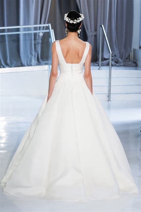 In just ten years peter langner has become synonymous with impeccable quality, style and refinement. Peter Langner Eva wedding dress - Browns Bride