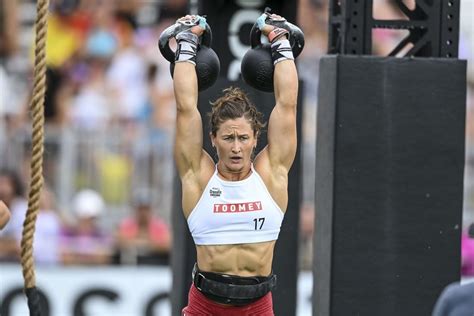 Tia Clair Toomeys Sixth Crossfit Games Win Shows She Is Strong In Mind