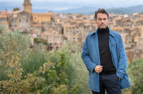 App is een spel waarbij je punten inzet op de door jou verdachte kandidaten van het televisieprogramma wie is de mol? Wie is de Mol 2020 met oud-deelnemers - kandidaten blijven ...