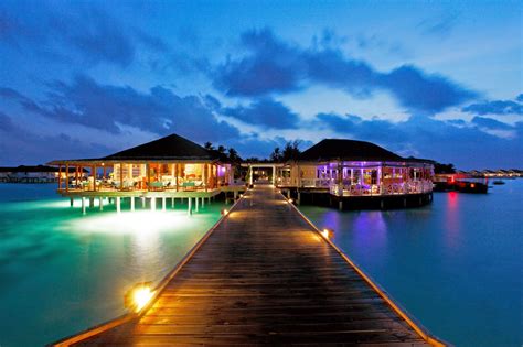 Emerald maldives resort & spa h. Centara Grand Island Resort & Spa Maldives | Maldives.com