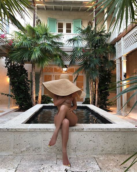 Inside Kylie Jenner S Girls Trip To Turks And Caicos Bikinis Nude