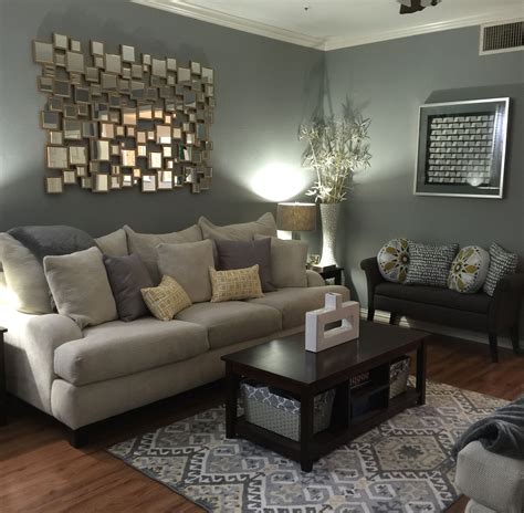 10 Grey And Gold Decor