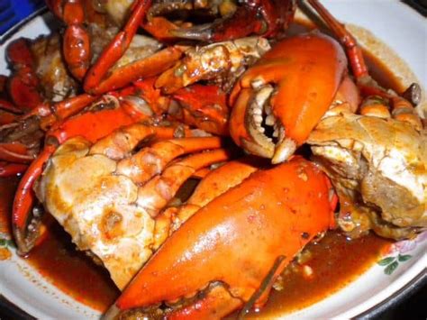 Bahasa khas, pakaian khas, dan makanan khas tiap provinsi berbeda. Makanan Khas Suku Dayak Kue Dange