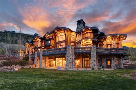 10 Gorgeous Homes That Get Luxe Mountain Living Right Luxury Homes