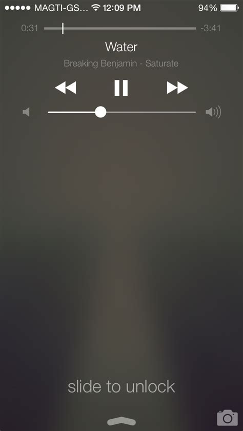 Ios 7 Beta 2 Lock Screen Defaults To Music Controls While Audio Is