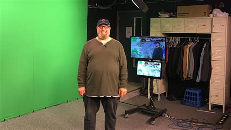 Chris Allen Tries Tv Weather Forecasting At Wdio Youtube