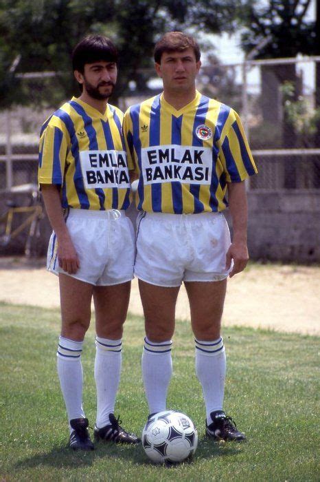 Sezonun henüz başında, eylül ayında yaşanan ilk gerilim, dilmen'in ntv'deki 'yüzde yüz futbol' programında yaptığı. Ridvan Dilmen & Tanju Çolak | Spor, Futbolcular, Retro