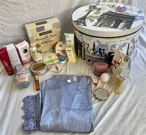 Luxuries Pamper Pack With Silk Robe Valued At 407 Airauctioneer