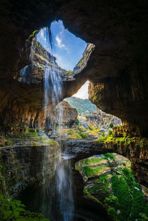 14 Amazing Waterfalls Around The World You Have To Travel To See 2