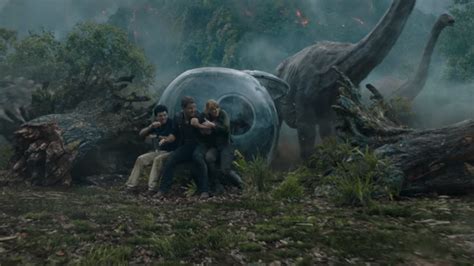 Jurassic World Fallen Kingdom Is All About Saving The Dinosaurs And A Big Ass Volcano