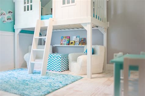 Déco sympa et ludique pop rose et blanche pour une chambre de fille. La chambre ado fille - 75 idées de décoration