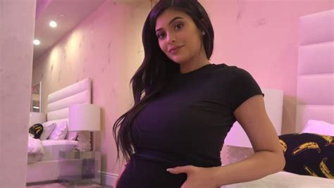 Kylie Jenner Spills Pregnancy Details During Impromptu Q And A The