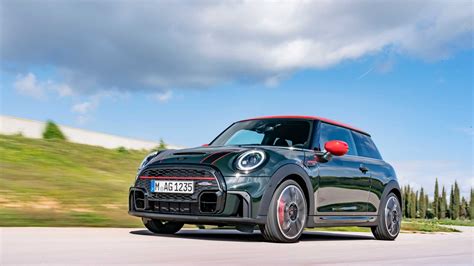 2022 Mini John Cooper Works Debuts With Updated Styling Carsradars