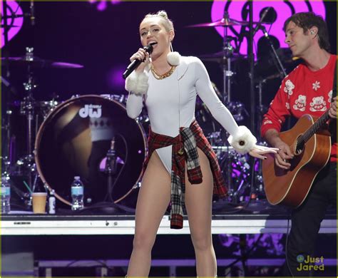 Full Sized Photo Of Miley Cyrus Y Jingle Ball Pics Miley Cyrus Y Jingle Ball