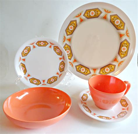 Retro Melmac Dishes 30 Piece Melamine Dinnerware Set Plates Cups