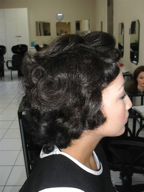 Short hair will curl perfectly even using shorter rollers but with longer hair the process can be a bit difficult especially if your rollers are not long enough. Hair Design By Kirsty: Roller Set on Short hair