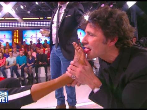 Karine Le Marchand C Ur E Se Fait L Cher Les Pieds Dans Tpmp Vid O