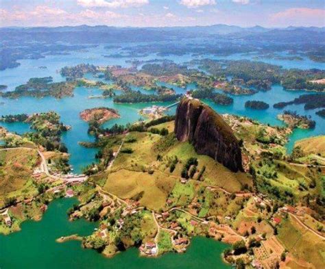 It says it takes about 1.5 hours to get to guatape, but for me it took around 2 hours. Prenota Laguna de Guatape, Medellin su TripAdvisor: trovi ...