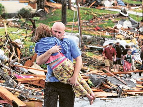 At Least 116 Dead 400 Injured By Tornado In Joplin Missouri