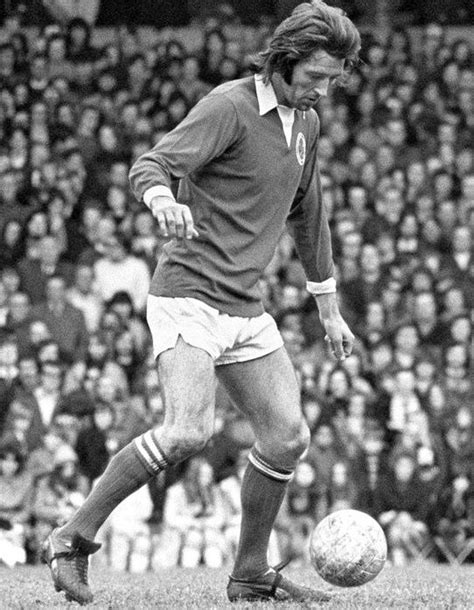 Worthington was born into a footballing family in shelf, near halifax, west riding of yorkshire. Frank Worthington of Leicester City in 1973. | Frank worthington, Worthington, Leicester city