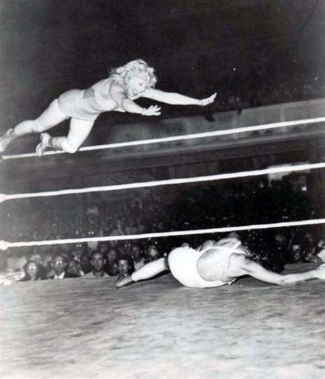 Vintage Womens Wrestling Photos