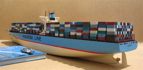 Ho Scale Container Ship